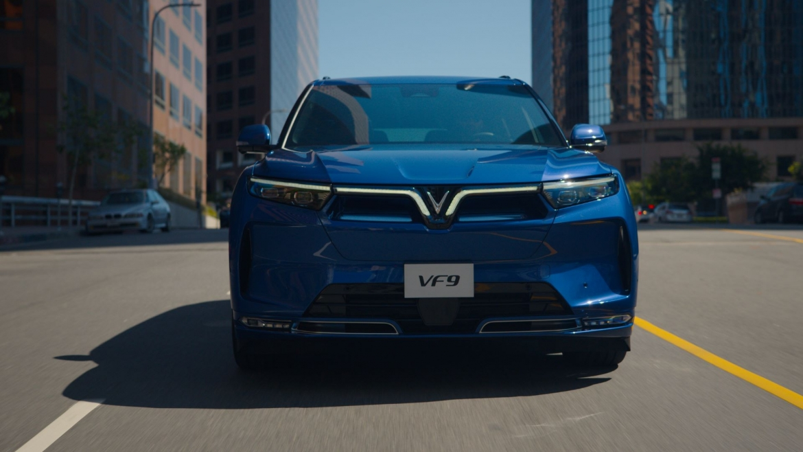 vinfast-vf-9-vuot-bang-tuyet-canada-khang-dinh-ban-linh-dan-dau-cua-mau-e-suv-hang-e