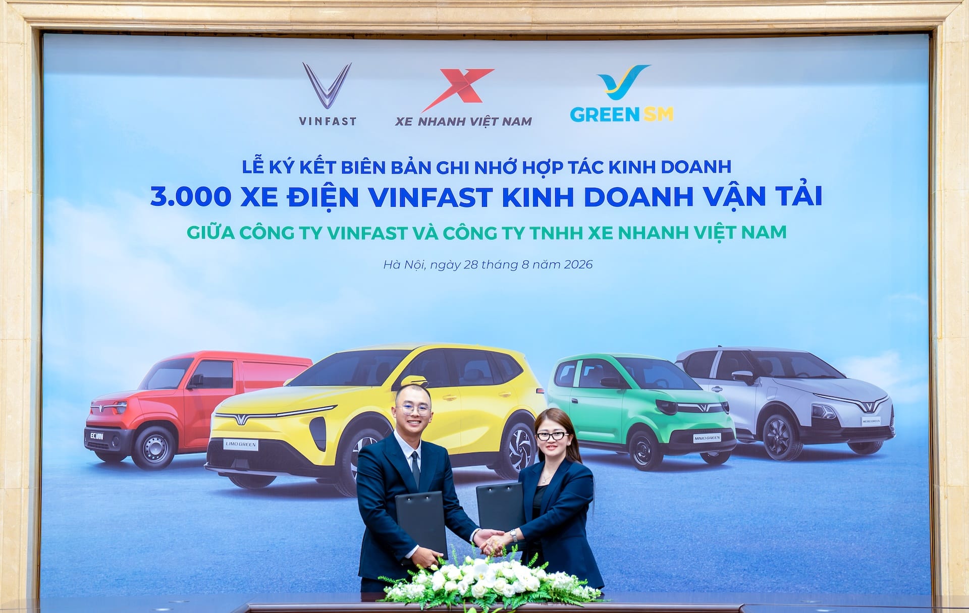 xe-nhanh-viet-nam-chot-don-3-000-o-to-dien-vinfast-chay-green-sm-platform-giai-ma-suc-hut-xe-dien-kinh-doanh-dich-vu